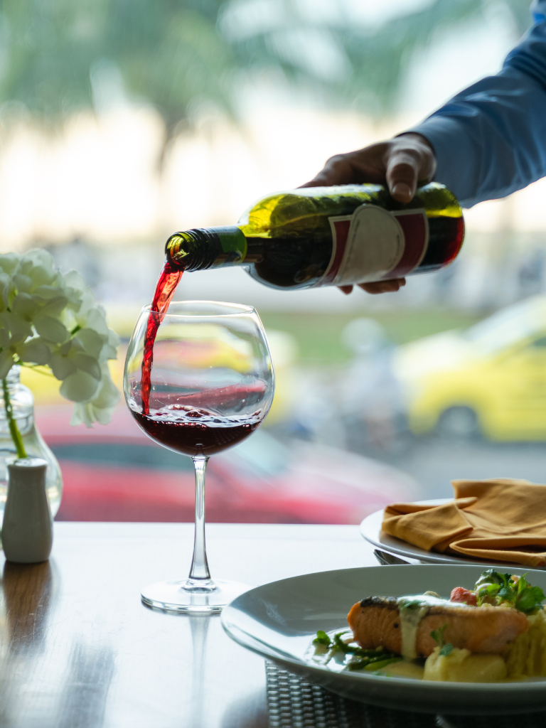 Sofia, 1 year experience, available 20 hours p/w