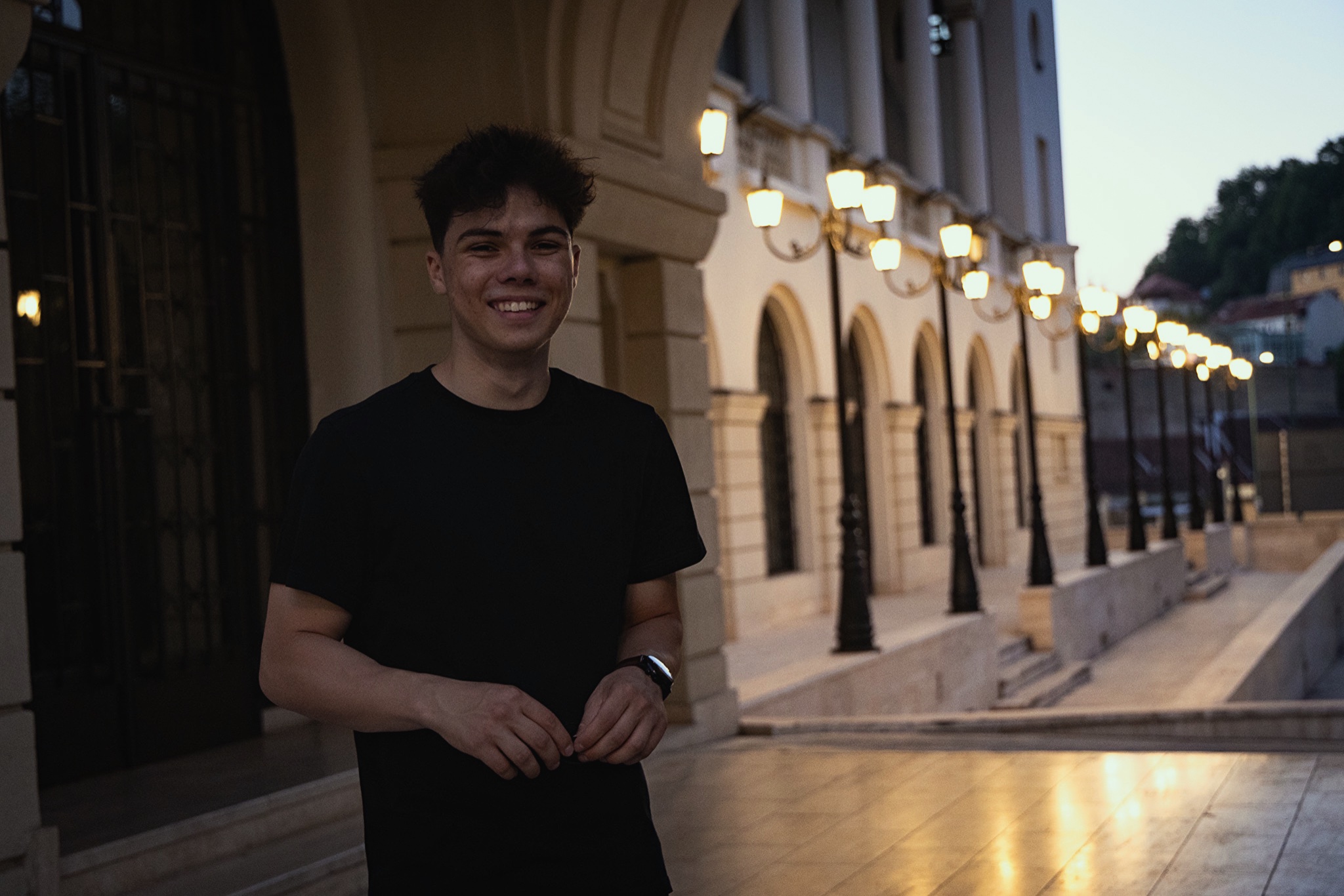 Robert, 0 years experience, available 32 hours p/w